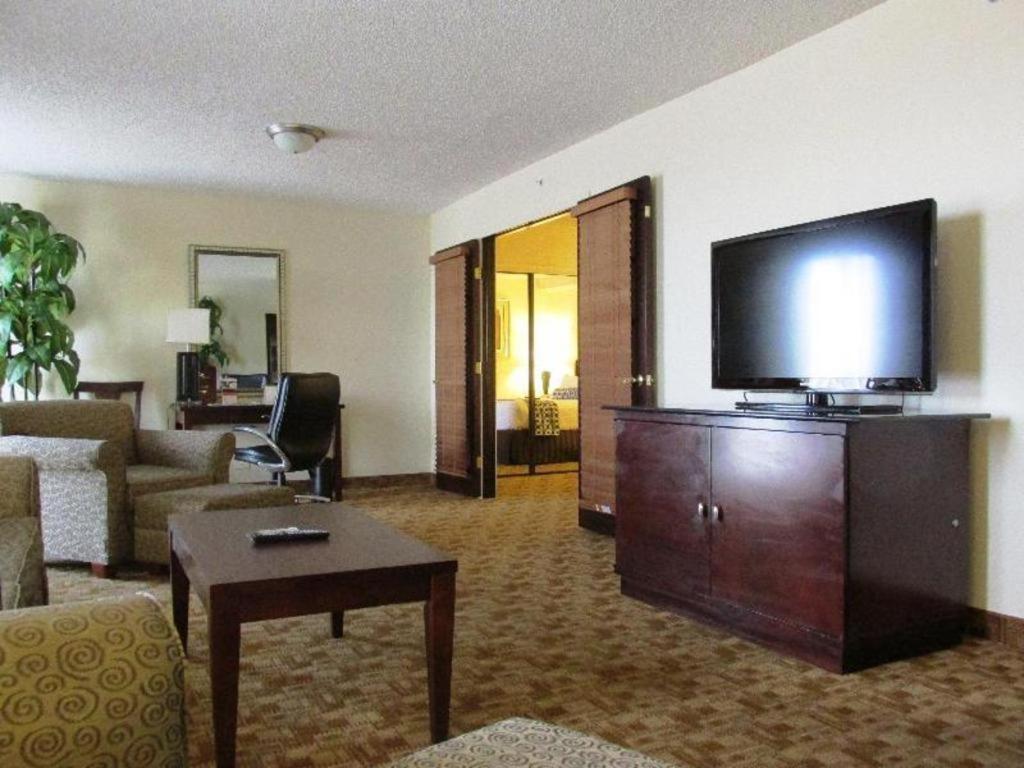 Radisson - 3* Austin